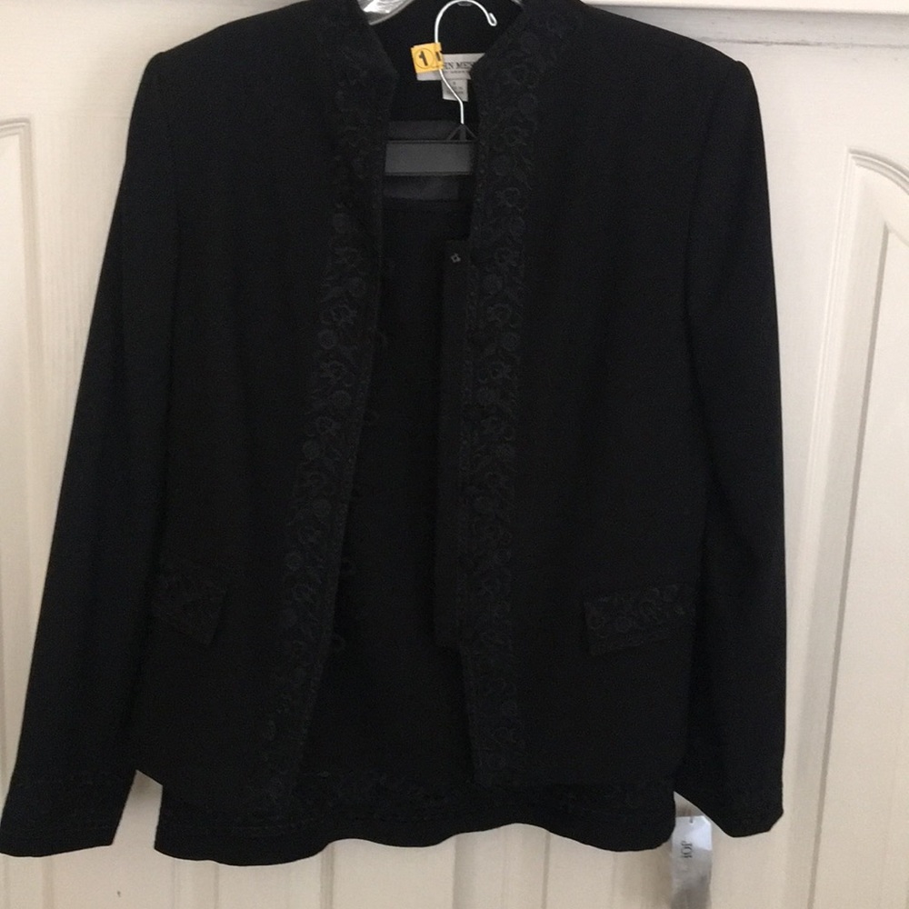 Skirt and jacket set